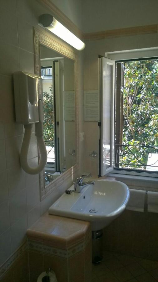 Sabini Rentals - Affittacamere Santa Margherita Ligure Buitenkant foto