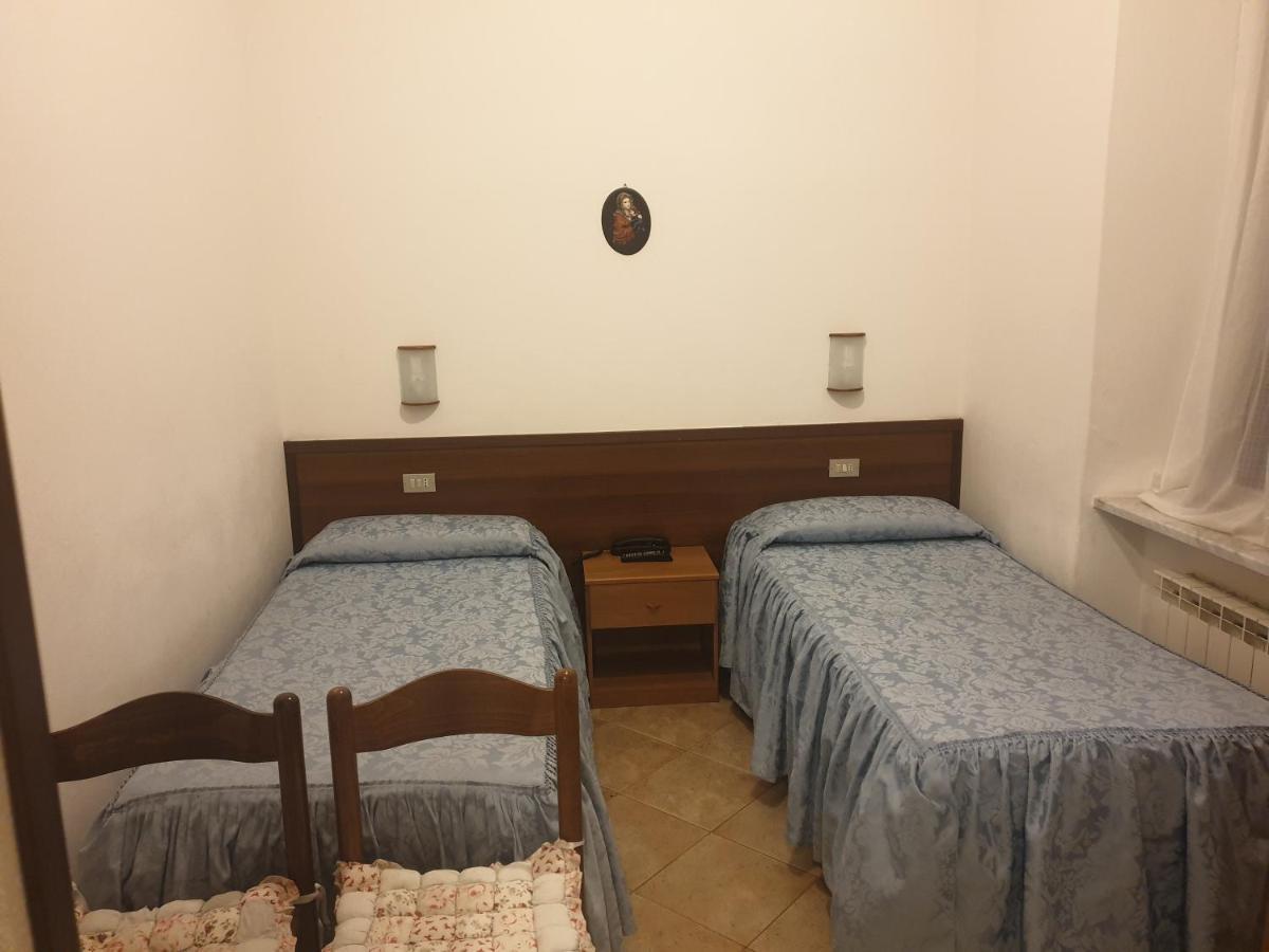 Sabini Rentals - Affittacamere Santa Margherita Ligure Buitenkant foto